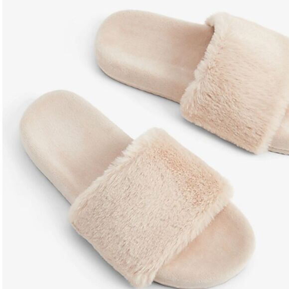 Express FAUX FUR SLIDE SLIPPERS - Picture 2 of 3